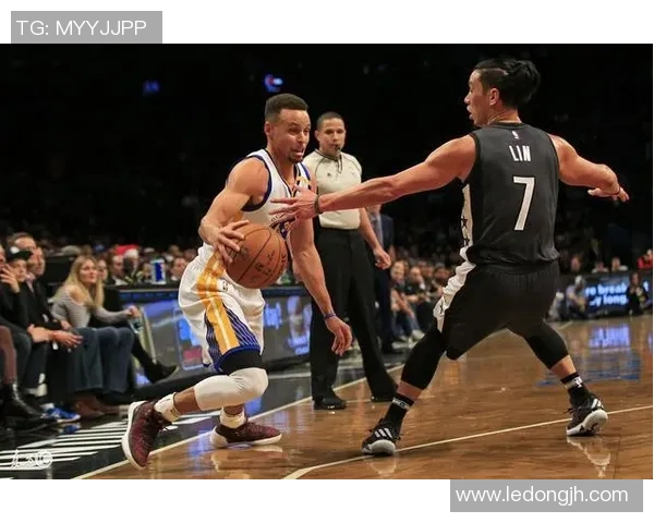 勇士与鹈鹕第四场激战回顾关键时刻决定胜负的精彩瞬间分析 勇士与鹈鹕第四场激战回顾关键时刻决定胜负的精彩瞬间分析